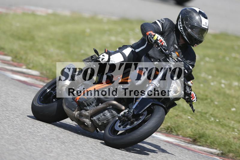 Archiv-2025/09 22.04.2025 Cornu Master School ADR/gruen-vert/3